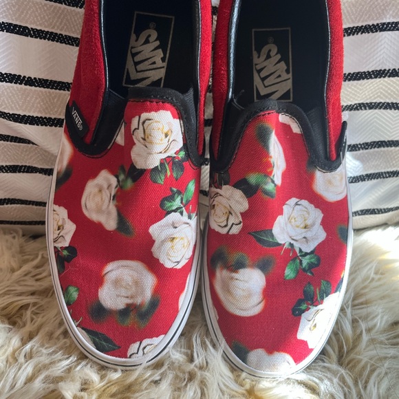 Vans Red and White Sneakers Classic Style - Picture 1 of 7